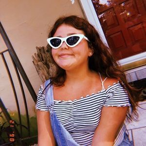 Meet your Posher, Caroline